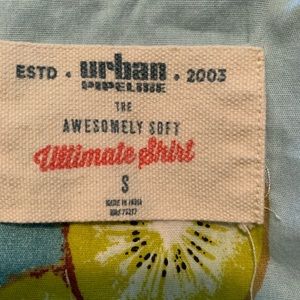 Men’s urban pipeline kiwi button down shirt S.